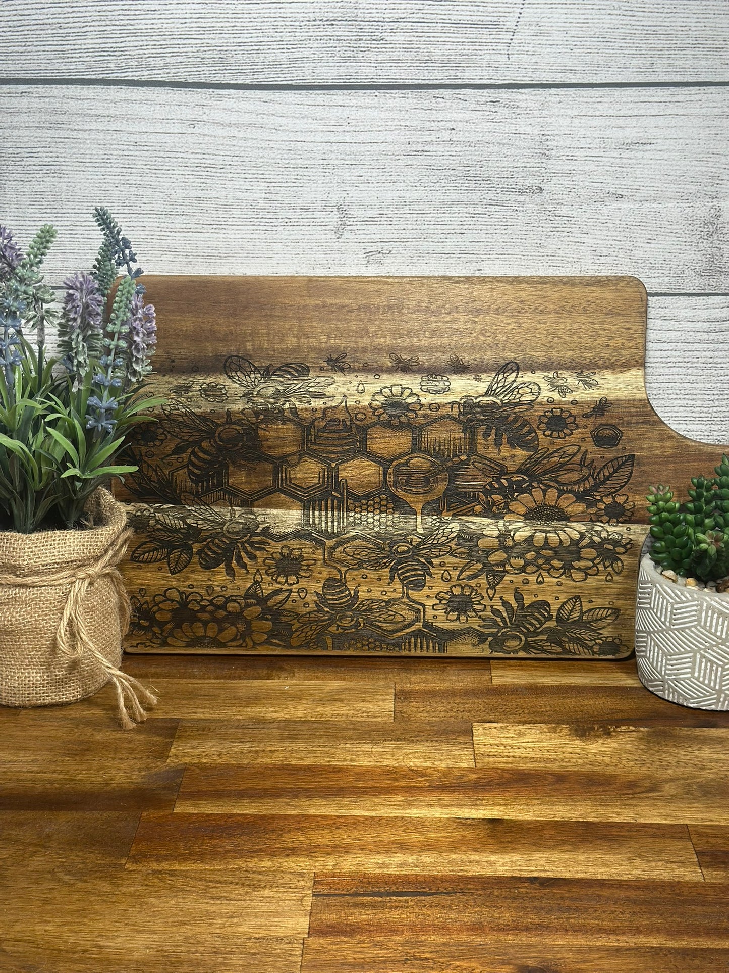 Honeybee Laser Engraved Decorative Cutting Board